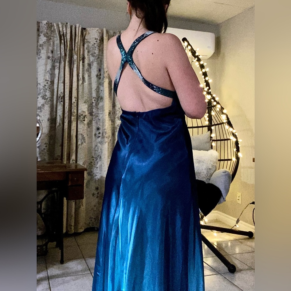 Jolie Deep Teal Satin V-Neck Prom Gown - Picture 2 of 11